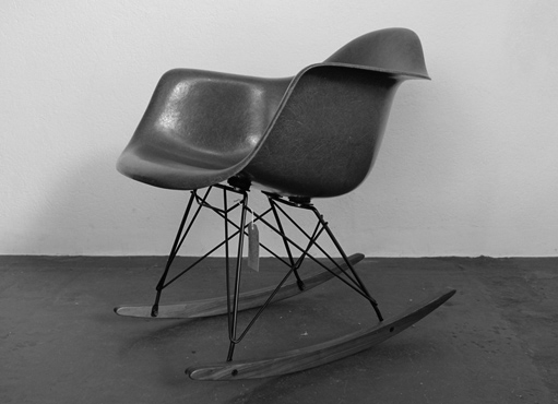 Schaukelstuhl RAR von Ch. und R. Eames Schaukelstuhl RAR von Ch. und R. Eames