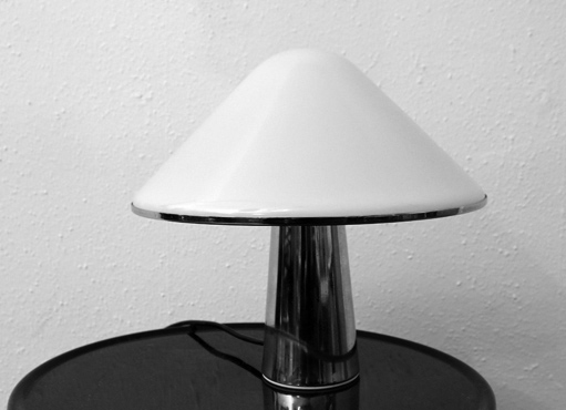 Tischlampe von Harvey Guzzini Tischlampe von Harvey Guzzini