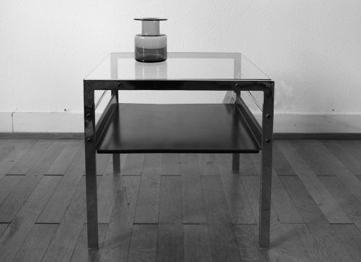 Beistelltisch von Willy Guhl Beistelltisch von Willy Guhl