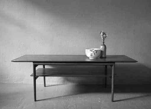 Clubtisch aus Teakholz Clubtisch aus Teakholz