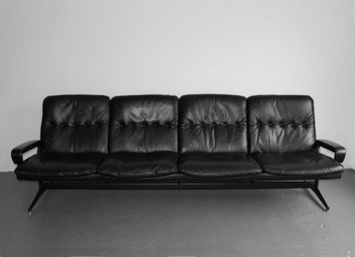 King Sofa von A. Vandenbeuck King Sofa von A. Vandenbeuck