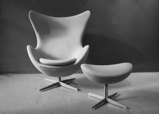 Sessel mit Fusshocker von A. Jacobsen Sessel mit Fusshocker von A. Jacobsen