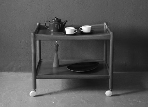 Servierboy von Hans Wegner Servierboy von Hans Wegner