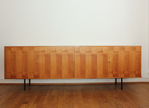 Sideboard aus Kirschholz