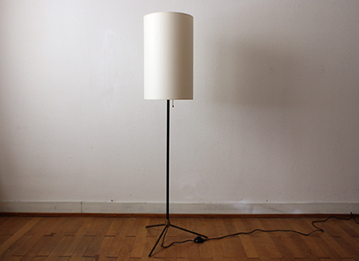 Stehlampe aus den fünfziger Jahren Stehlampe aus den fünfziger Jahren