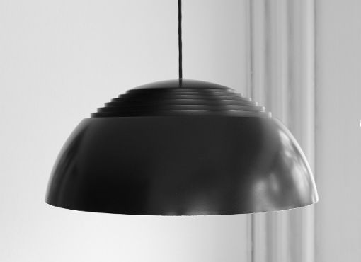 Deckenleuchte von Arne Jacobsen Deckenleuchte von Arne Jacobsen