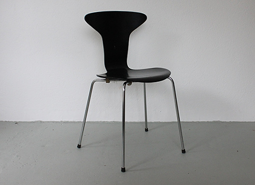 Moskito Stuhl von Arne Jacobsen