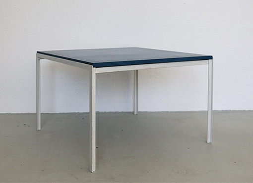 Knoll Clubtisch von Wohnbedarf Knoll Clubtisch von Wohnbedarf