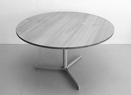 Runder Esstisch von Anton Bee Runder Esstisch von Anton Bee