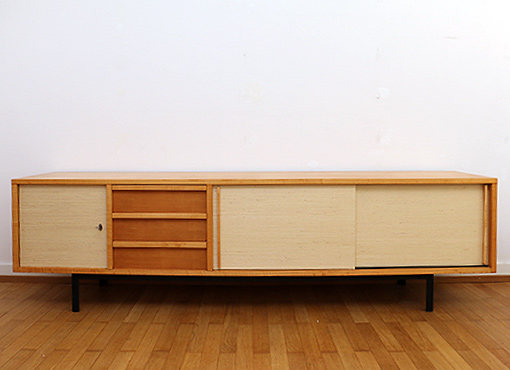 Sideboard aus den 1950er Jahren Sideboard aus den 1950er Jahren