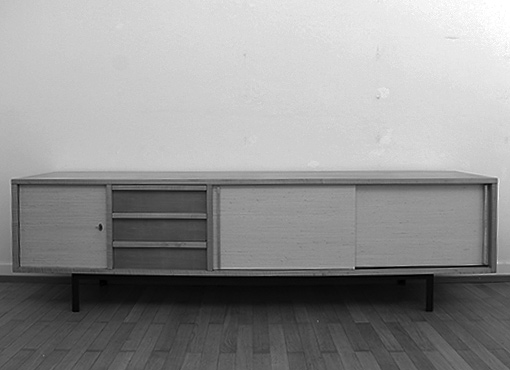 Sideboard aus den 1950er Jahren Sideboard aus den 1950er Jahren