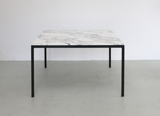 T-Angle Clubtisch von Florence Knoll T-Angle Clubtisch von Florence Knoll