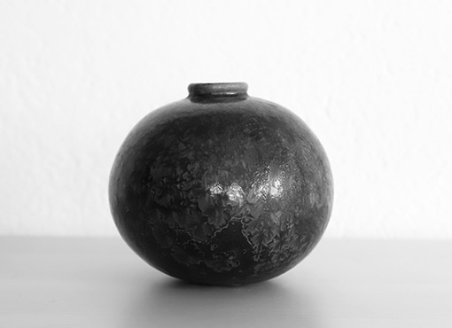 Kugelvasel mit Kristallglasur Kugelvasel mit Kristallglasur