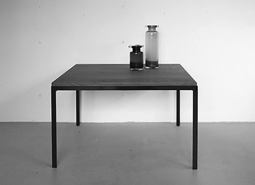 T-Angle Clubtisch von Florence Knoll T-Angle Clubtisch von Florence Knoll