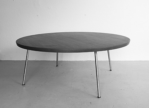 Runder Clubtisch von Dieter Waeckerlin Runder Clubtisch von Dieter Waeckerlin