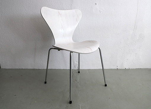 Stuhl 3107 von Arne Jacobsen Stuhl 3107 von Arne Jacobsen