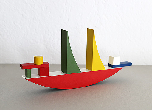Bauhaus-Schiff von Alma Siedhoff-Bauscher Bauhaus-Schiff von Alma Siedhoff-Bauscher