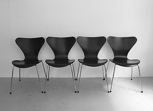 3107-Stühle von Arne Jacobsen 3107-Stühle von Arne Jacobsen