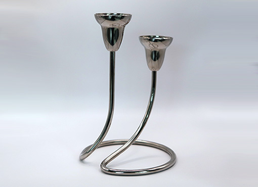 Kerzenständer „Swing“ von Georg Jensen Kerzenständer „Swing“ von Georg Jensen