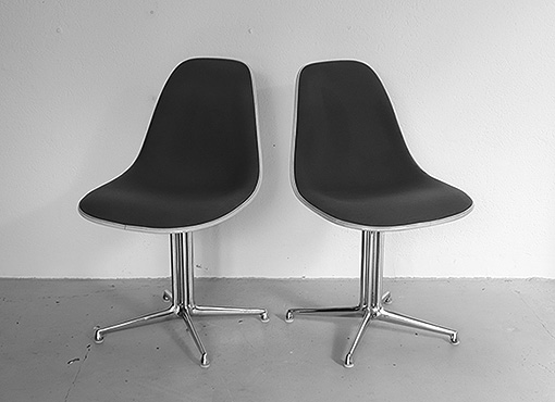 Eames Sidechairs mit Lafonda-Untergestell