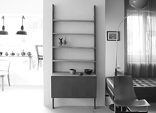 Anlehnregal von Dieter Waeckerlin