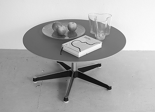 Clubtisch aus der Contract-Serie von Eames