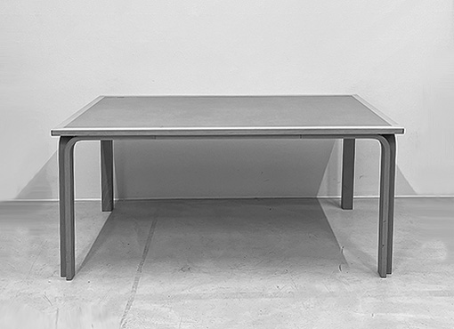 Tisch von Thygesen und Sørensen