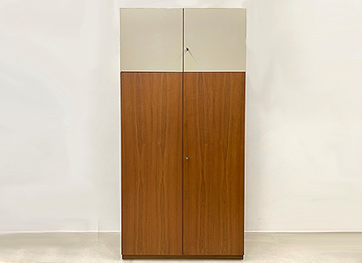 Kleiderschrank von Woodtly