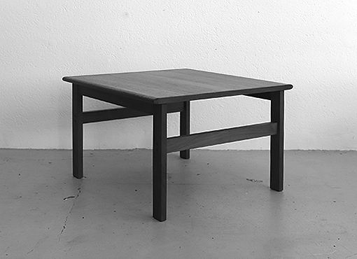 Clubtisch von Illum Wikkelsø