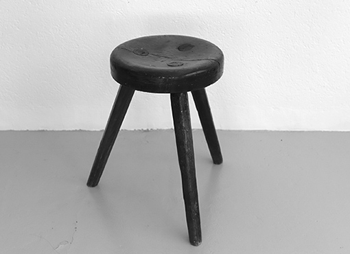 Dreibeinhocker